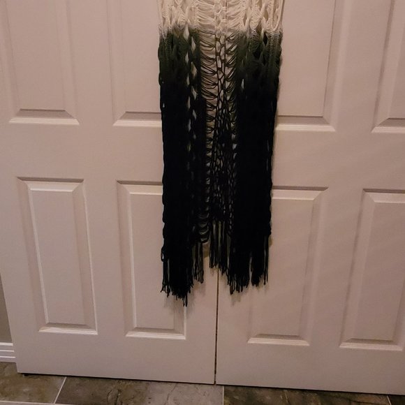 Olivia M. Ombre Three-Tone Crocheted Vest With fringe - Size M - Picture 5 of 11